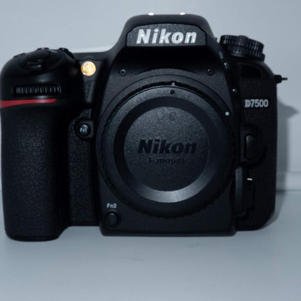 Nikon D7500 20.9MP DSLR Camera with AF-S DX NIKKOR 18-140mm f/3.5-5.6G ED VR Lens, Black